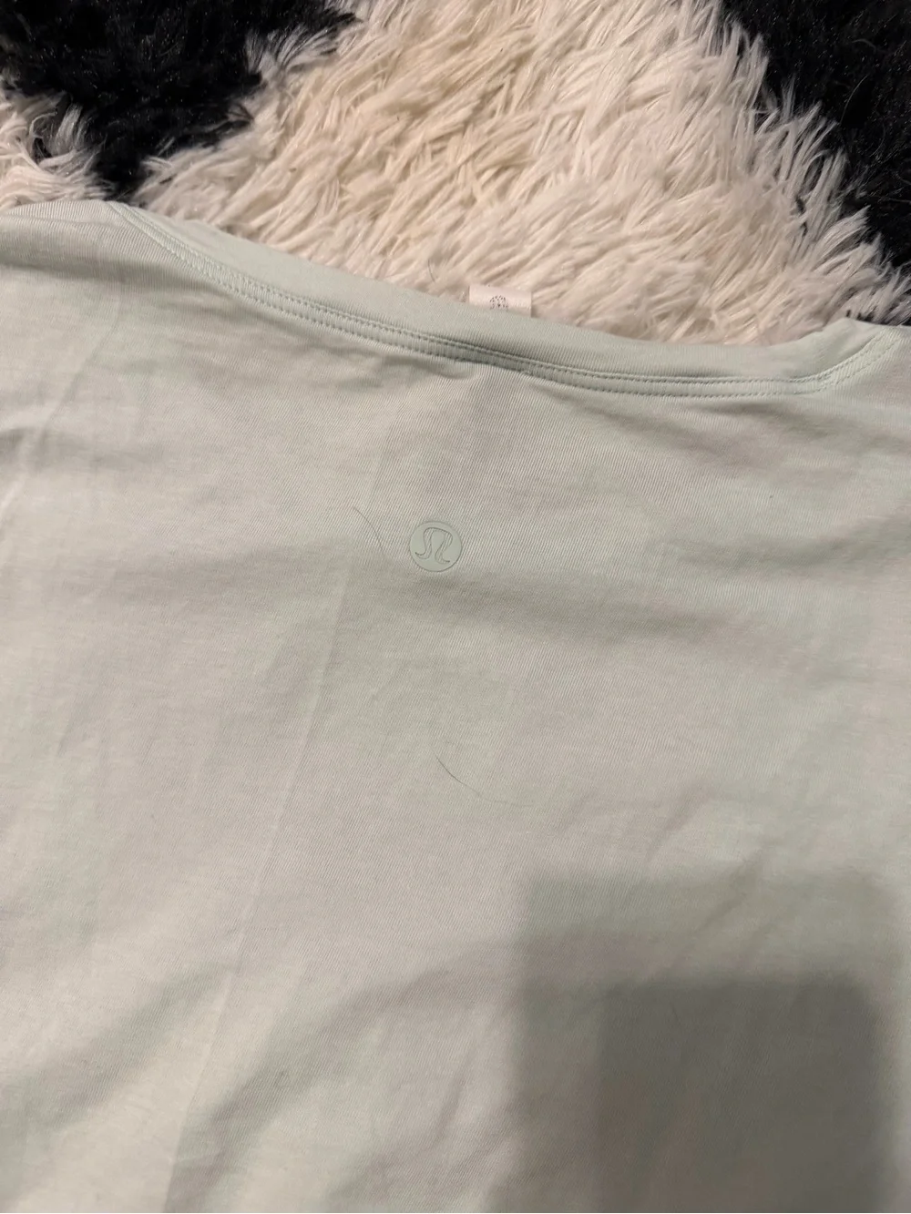 Lululemon top!
